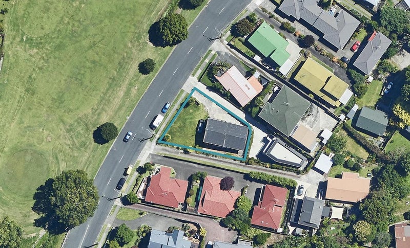 122 Vale Street, Otumoetai, Tauranga - Carousel 1