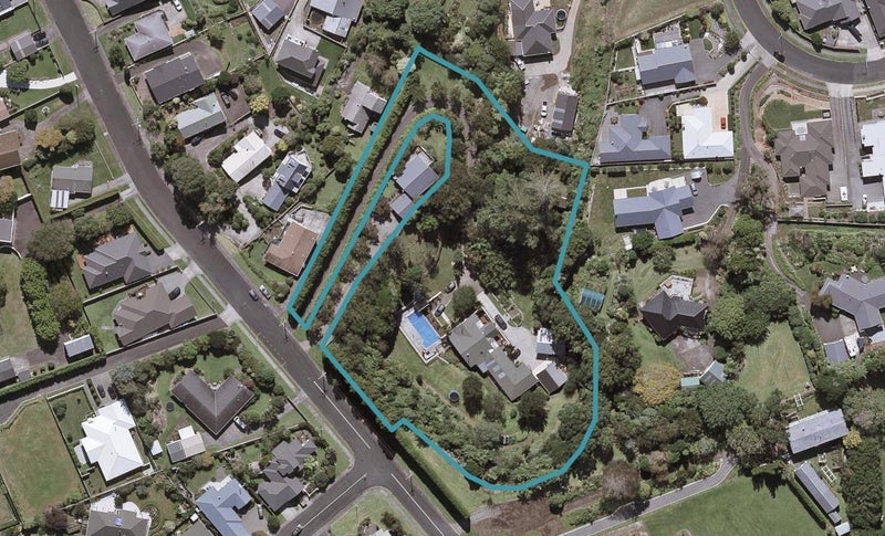 83 Queens Road, Glen Avon, New Plymouth - Carousel 1