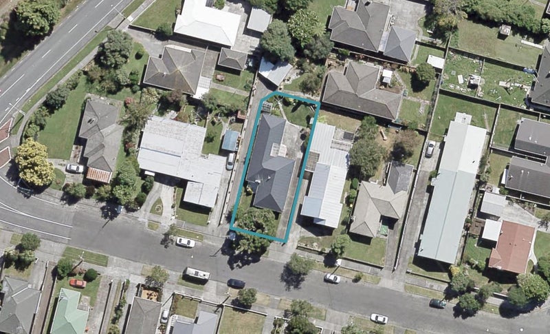 9 Porutu Street, Fairfield, Lower Hutt - Carousel 1