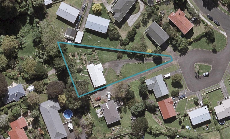 6 Granby Place, Westown, New Plymouth - Carousel 1