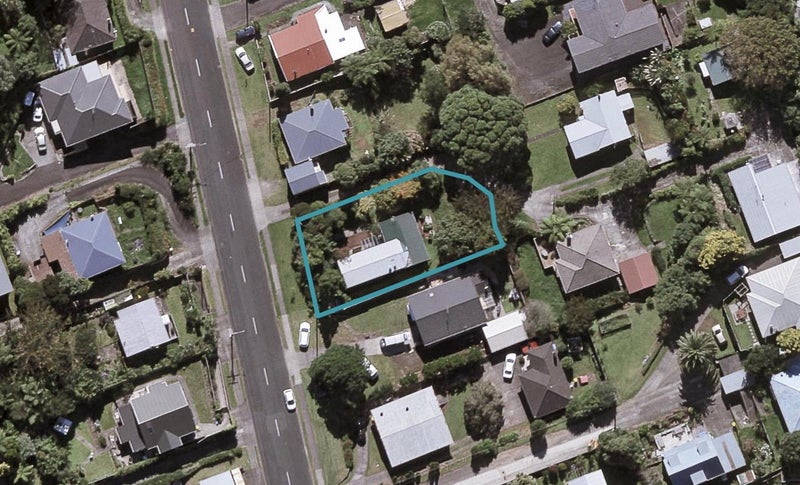 27 Lorna Street, Lynmouth, New Plymouth - Carousel 1