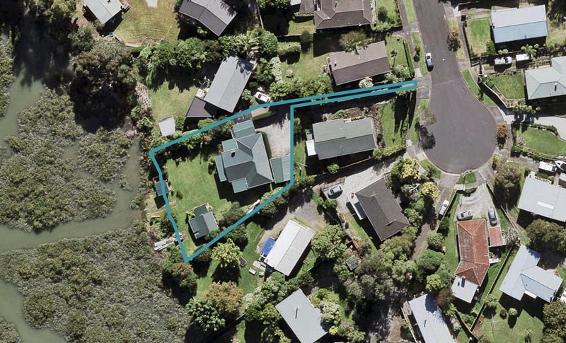 37 Calvin Place, Avondale, Auckland - Carousel 1