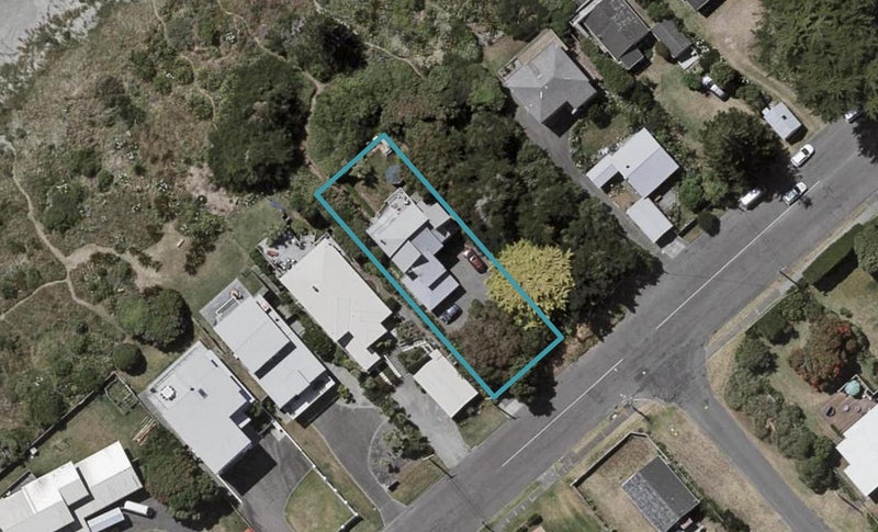 65 Tutere Street, Waikanae Beach, Waikanae - Carousel 1