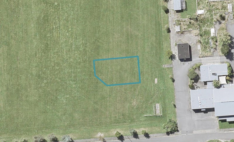 19 Pukeatua Place, Wainuiomata, Lower Hutt - Carousel 1