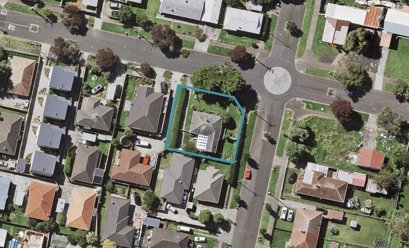 9 Anderson Avenue, Point England, Auckland - Carousel 1