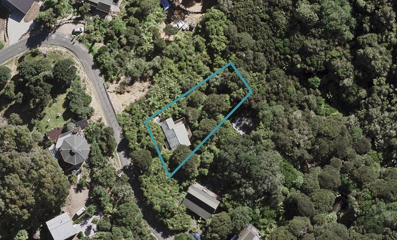 22 Hobson Terrace, Onetangi, Waiheke Island - Carousel 1