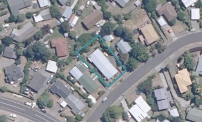 1/18 Holland Grove, Richmond Heights, Taupō - Carousel 1
