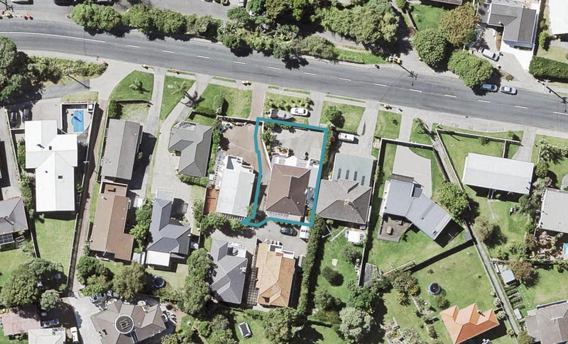 564 Beach Road, Rothesay Bay, Auckland - Carousel 1