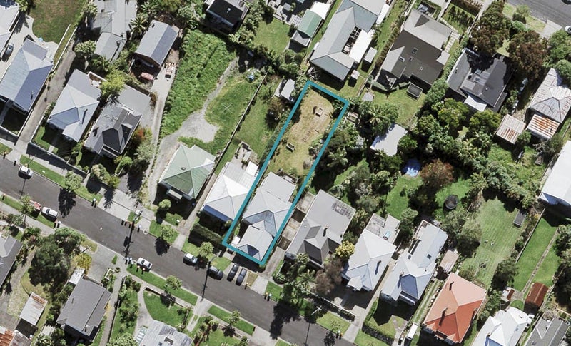 15 Springfield Road, Morningside, Auckland - Carousel 1
