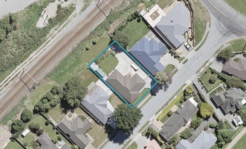 66 Mary Huse Grove, Manor Park, Lower Hutt - Carousel 1