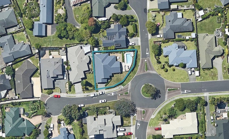 2 Moray Place, Bethlehem, Tauranga - Carousel 1