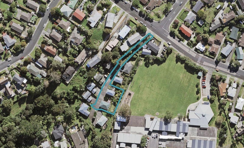 1A/64 Seaview Road, Glenfield, Auckland - Carousel 1