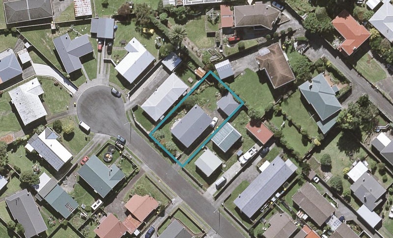 10 Naumai Place, Spotswood, New Plymouth - Carousel 1