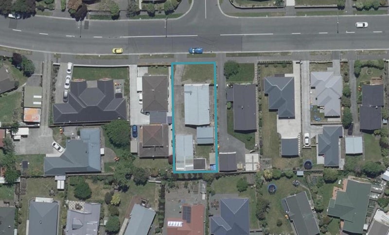 35 Queenspark Drive, Parklands, Christchurch - Carousel 1