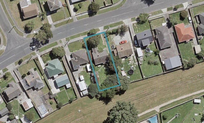 44 Reynolds Street, Taita, Lower Hutt - Carousel 1