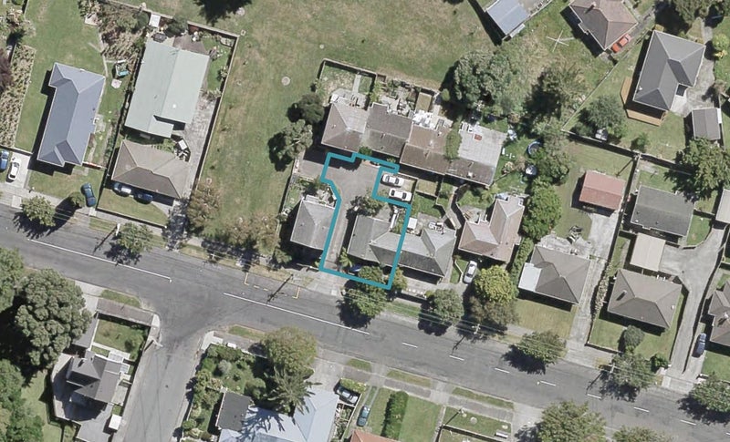 124 Whites Line East, Waiwhetū, Lower Hutt - Carousel 1