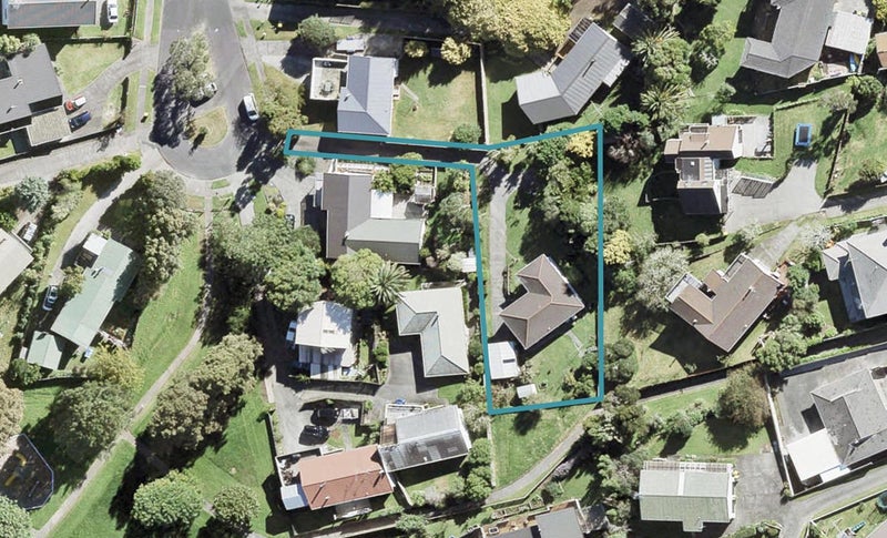 26 Gilshennan Valley, Red Beach, Red Beach - Carousel 1