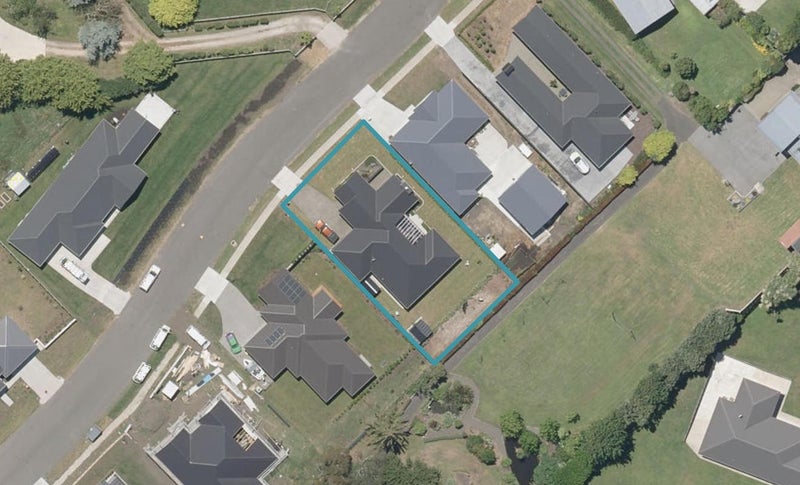 15 Tirimoana Place, Otamatea, Whanganui - Carousel 1