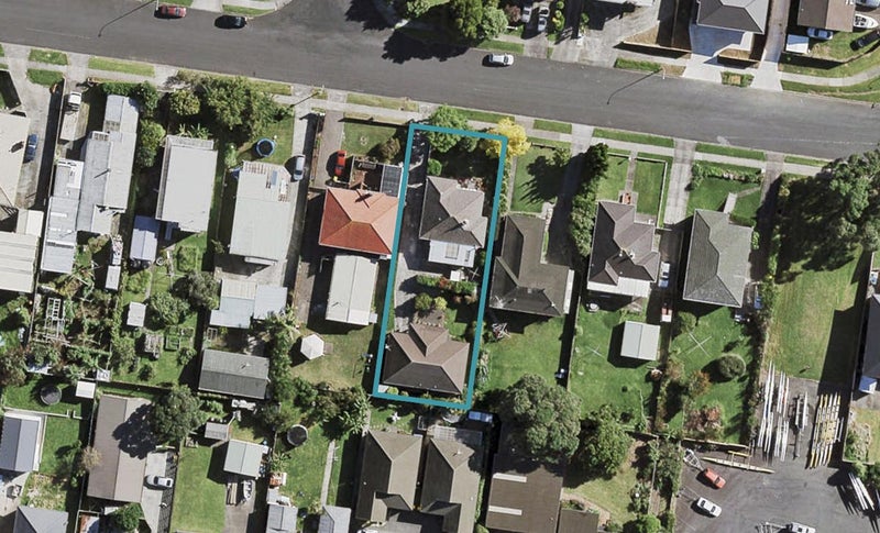2/13 Greers Road, Weymouth, Auckland - Carousel 1