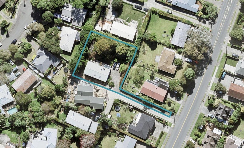 94 Deep Creek Road, Torbay, Auckland - Carousel 1