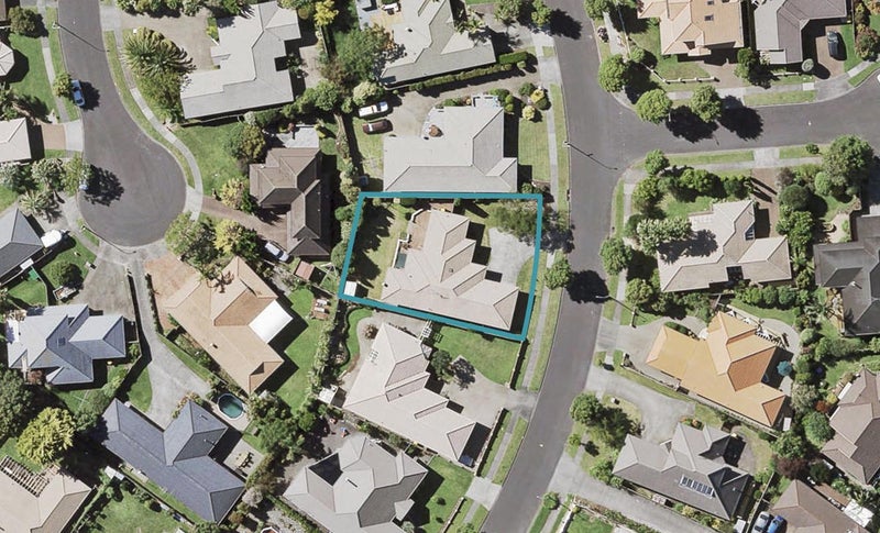 12 Matterhorn Crescent, Northpark, Auckland - Carousel 1