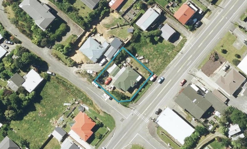 99 Waikawa Road, Picton - Carousel 1