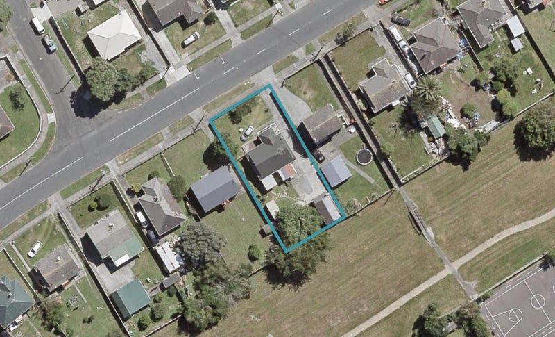 16 Reynolds Street, Taita, Lower Hutt - Carousel 1