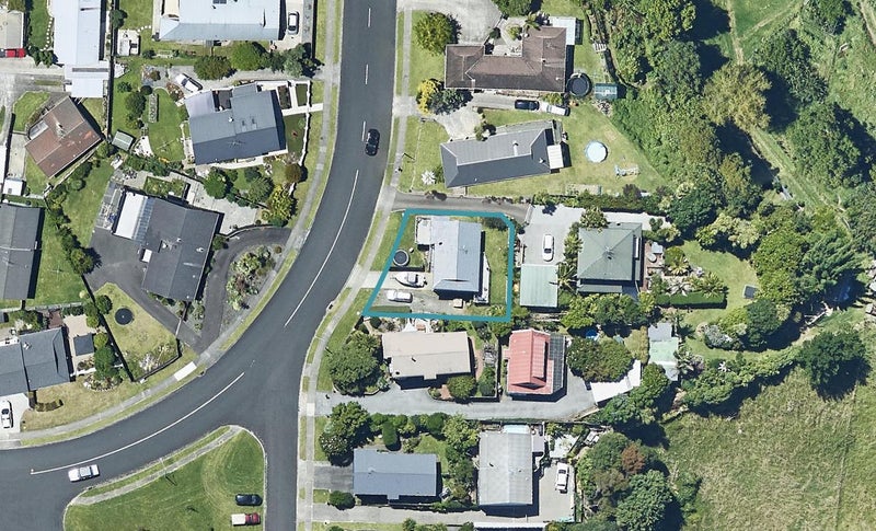 73 Townhead Crescent, Bethlehem, Tauranga - Carousel 1