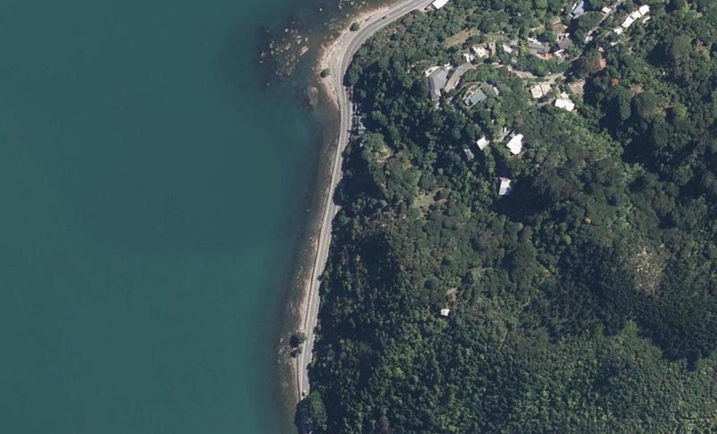 503 Marine Drive, Sunshine Bay, Lower Hutt - Carousel 1