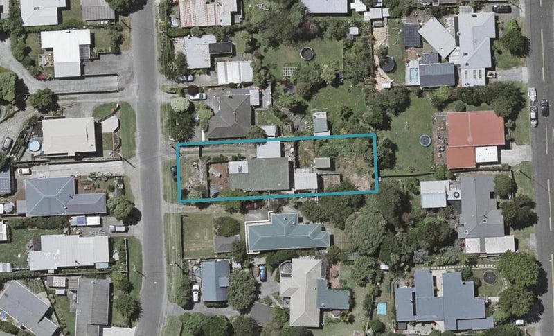 9 Dale Road, Raumati South, Paraparaumu - Carousel 1