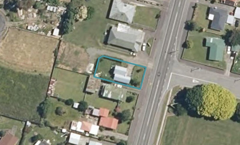 329 High Street, Dannevirke - Carousel 1
