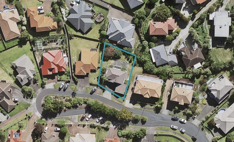 11 McFetridge Place, Hillcrest, Auckland - Carousel 1