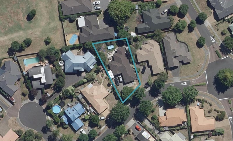 10 Grosvenor Place, Rototuna, Hamilton - Carousel 1