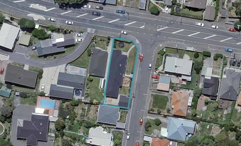 564 Broadway, Strathmore Park, Wellington - Carousel 1