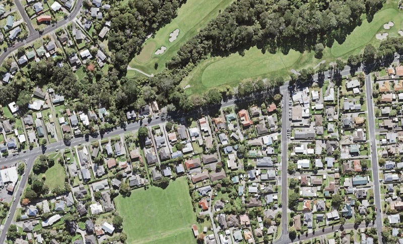 2/28 Godley Road, Green Bay, Auckland - Carousel 1