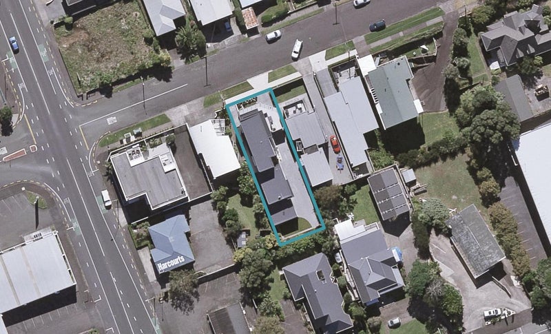 190 Gill Street, Strandon, New Plymouth - Carousel 1