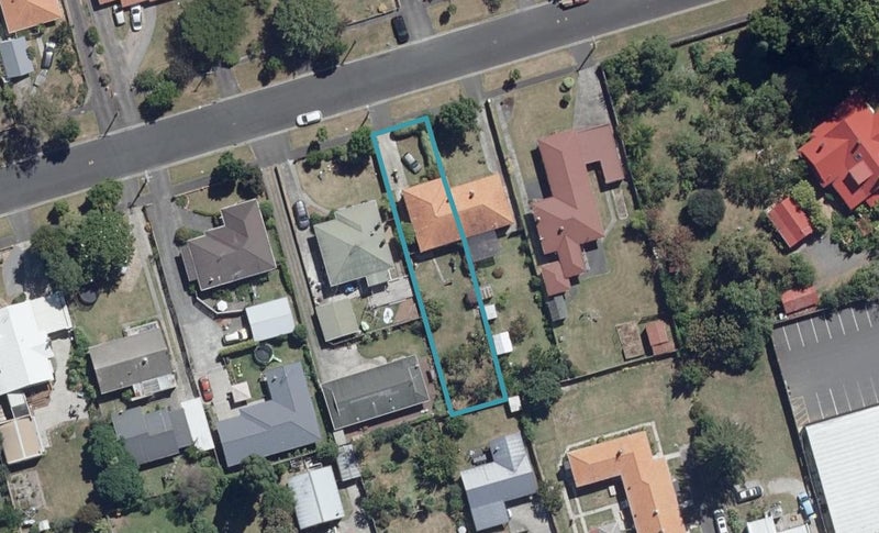 10 James Street, Hamilton East, Hamilton - Carousel 1