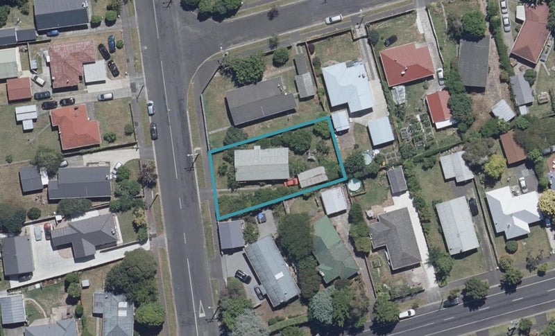 4 Carrington Avenue, Hillcrest, Hamilton - Carousel 1