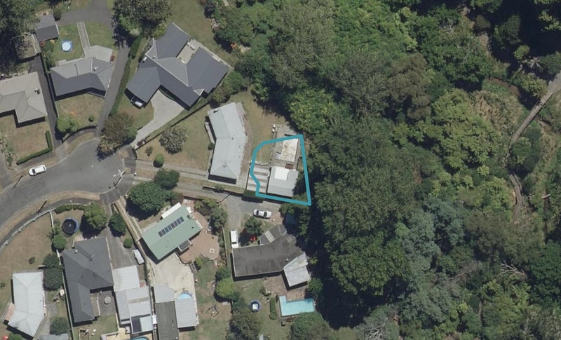 4/12 Keitha Place, Glenview, Hamilton - Carousel 1