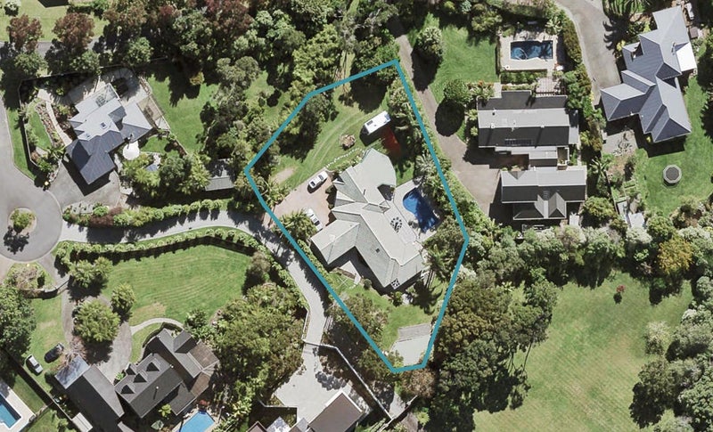 16B Wainoni Heights, Greenhithe, Auckland - Carousel 1