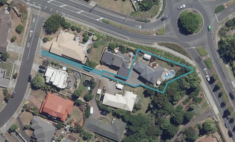 5 Munro Place, Flagstaff, Hamilton - Carousel 1
