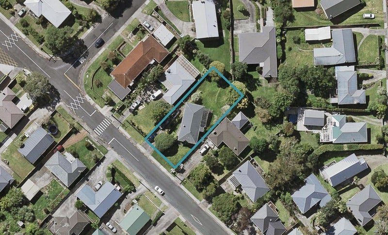 7 Tonkin Drive, Sunnynook, Auckland - Carousel 1