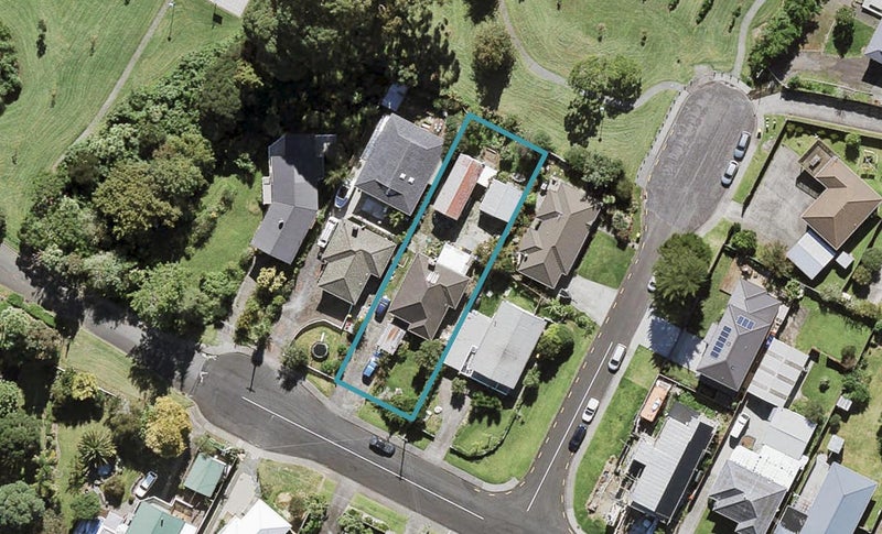 123 Taikata Road, Te Atatu Peninsula, Auckland - Carousel 1