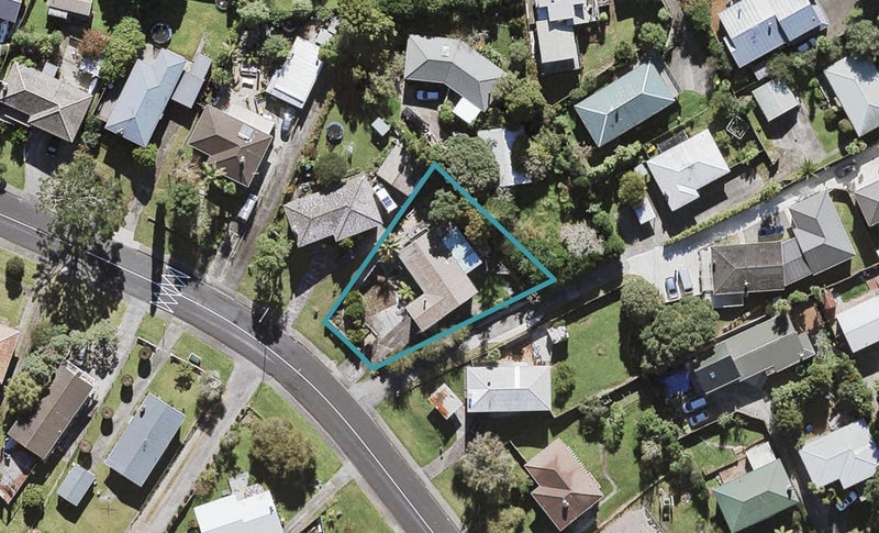 61 Glendene Avenue, Glendene, Auckland - Carousel 1
