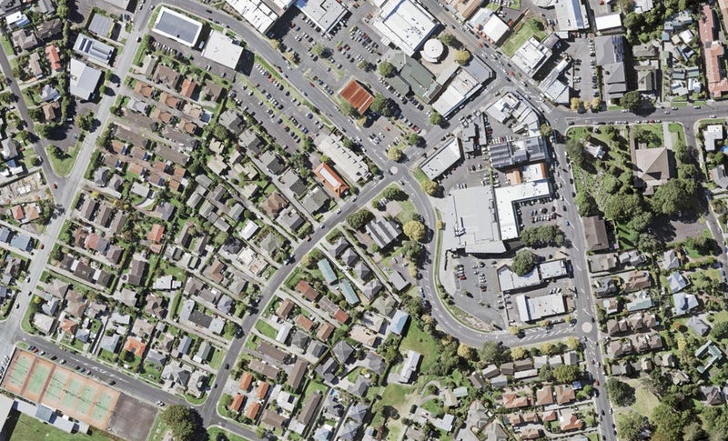 32B Moore Street, Howick, Auckland - Carousel 1