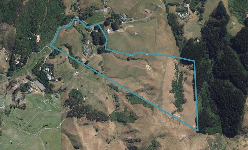 400 Takapu Road, Takapu Valley, Wellington - Carousel 1