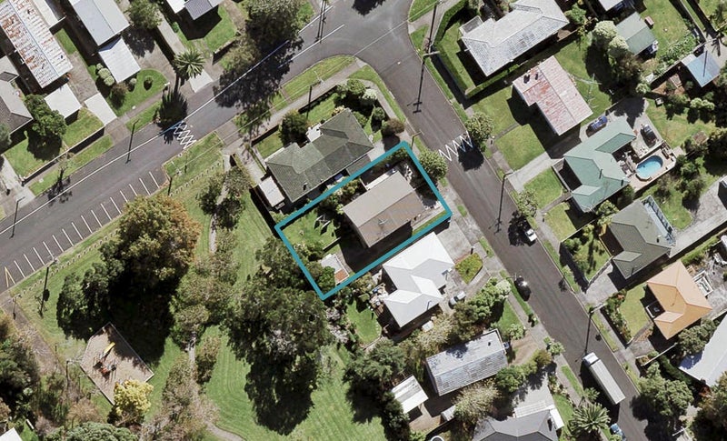 2/136 Holly Street, Avondale, Auckland - Carousel 1