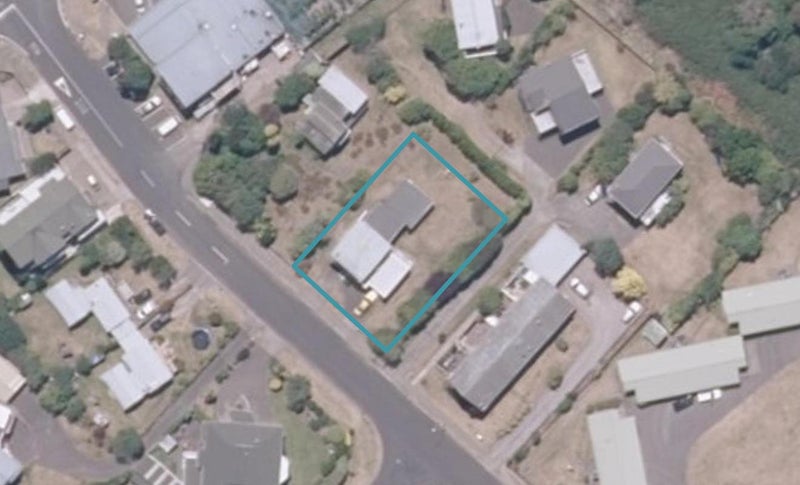 7 Alberta Street, Acacia Bay, Taupo - Carousel 1