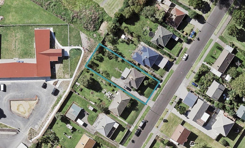 35 Paddington Street, Glen Innes, Auckland - Carousel 1