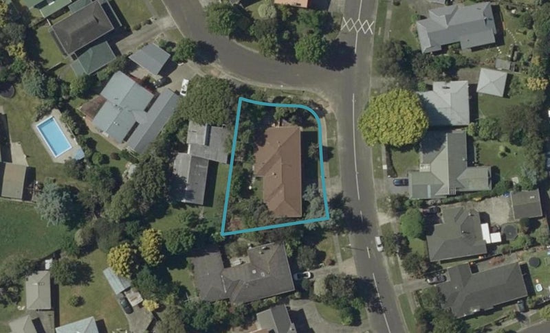60 Wikiriwhi Crescent, Awapuni, Palmerston North - Carousel 1